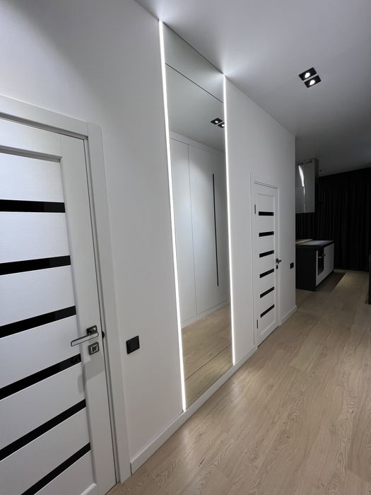 СВОБОДНА! Посуточно Французский бульвар ЖК Париж возле моря