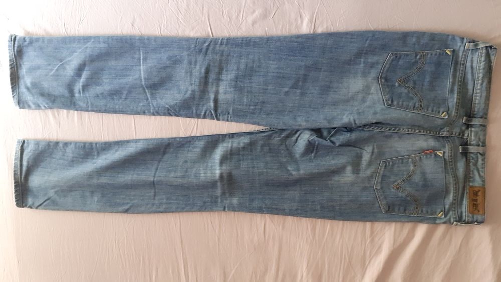 LEVIS slim fit 628