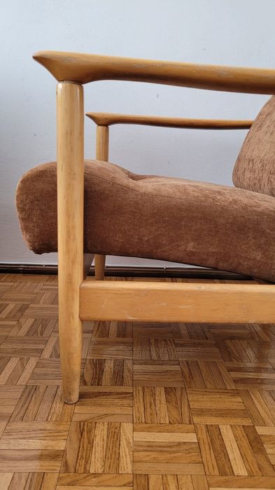 Fotel brązowy tapicerowany