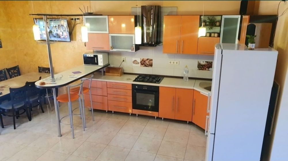 Будинок біля моря в Одесі, Совіньйон.