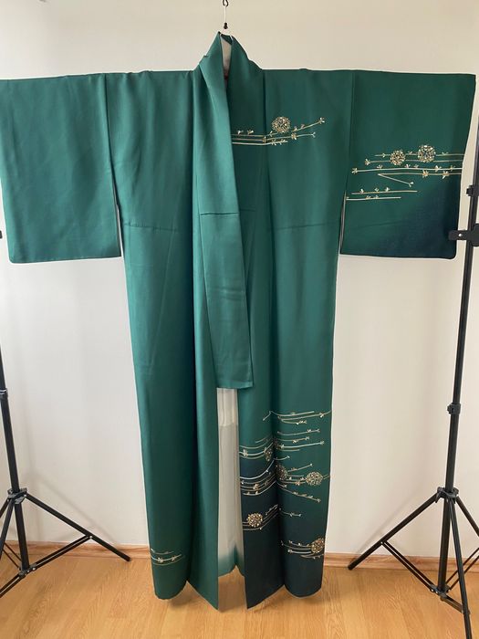Kimono japońskie jedwabne zielone ze złotymi wstawkami