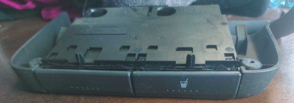 VW OE: 6E.185.8569.B, Uchwyt, Cup holder, Lupo
