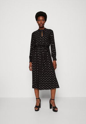 Sukienka koktajlowa DKNY 38