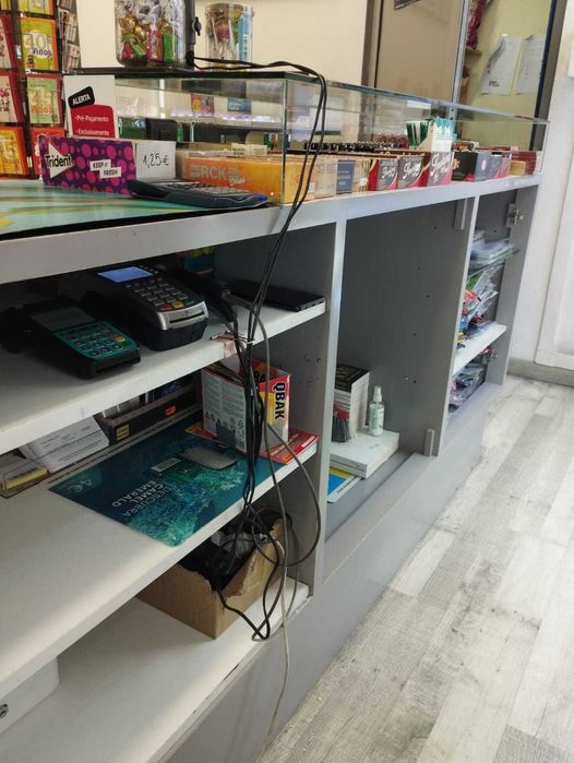 Vende-se balcão comercial