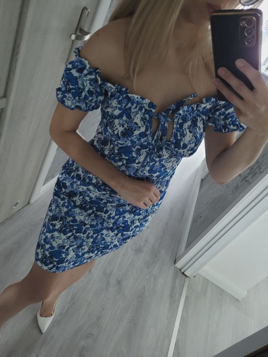 Sukienka w kwiaty niebieska S/M hiszpanka