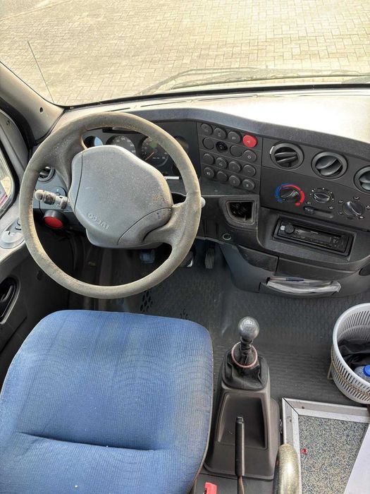 Minibus Iveco 19 lugares + 1