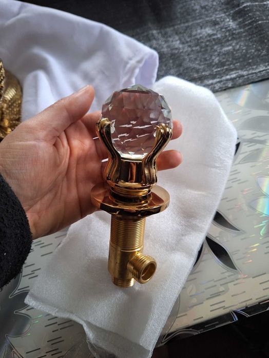 Bateria łabędz  złoty