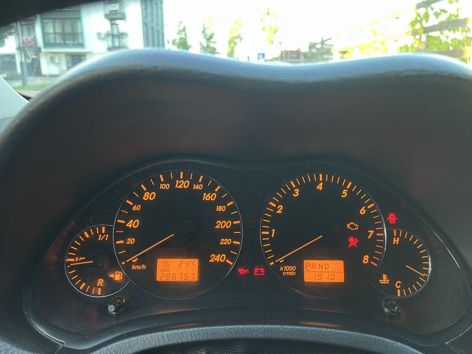 Toyota Avensis, 1.8 газ/бенз, автомат