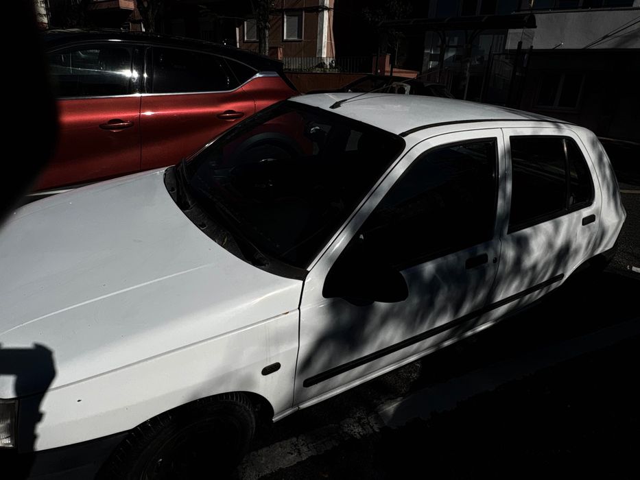 Carro, Renault clio