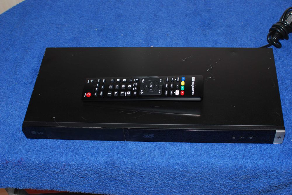 Odtwarzacz Blu-rey DVD LG BP 420