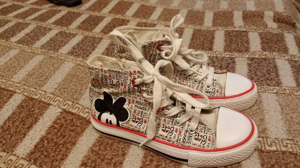 Кеди для дівчинки Дісней