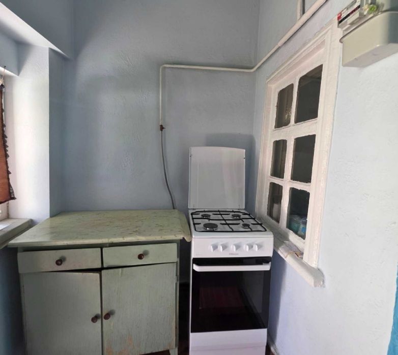 Продам частину будинку , район магазину Океан