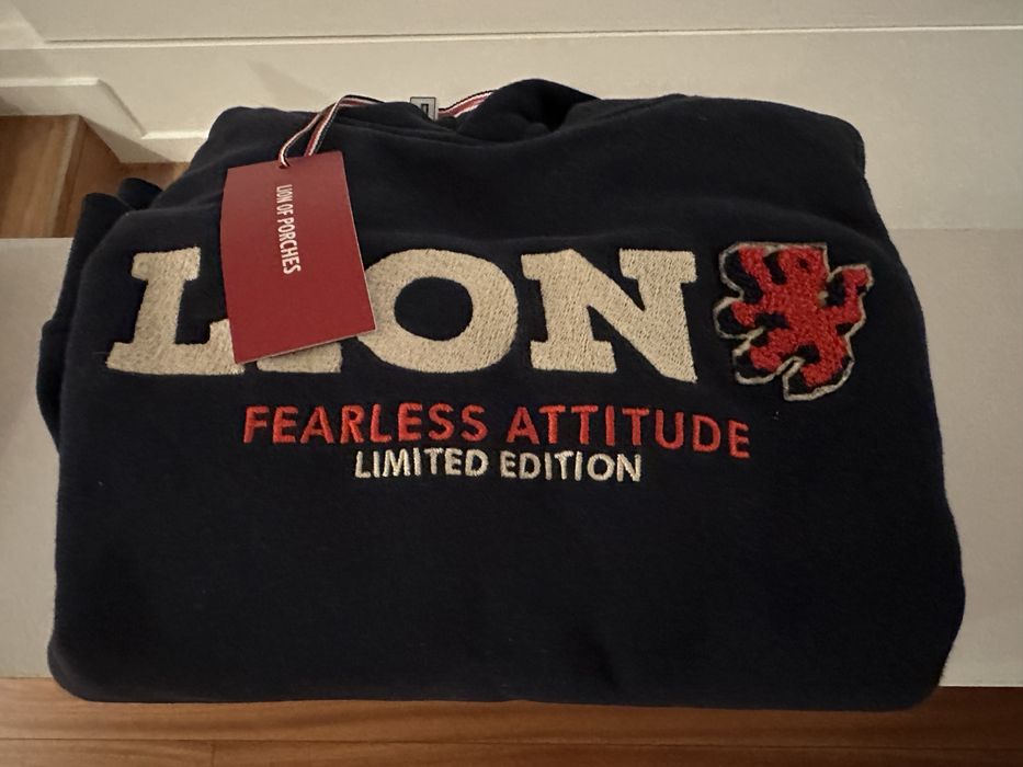 Hoodie com carapuço Lion os Porshes