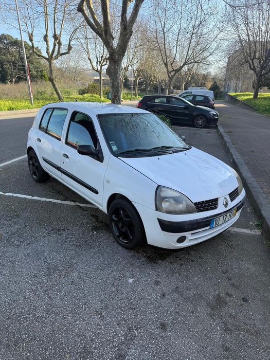 Renault Clio 1.2 Gasolina | 2001 | aceito retoma 
Renault Clio ano 2