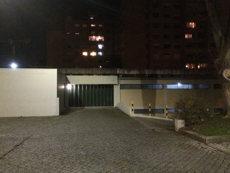 Arrenda-se Lugar de Garagem Estacionamento Pinhais da Foz - Nevogilde e Foz do Douro Marechal Gomes da Costa