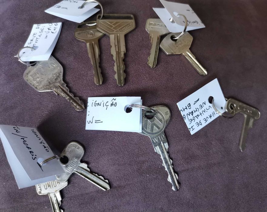Chaves de Ignição vintage, originais, de automóveis e motos