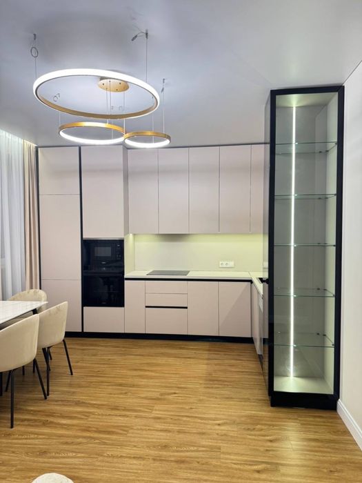 Продам 1 к квартиру 44 кв. ЖК Квадрат. Дуже якісн й ремонт