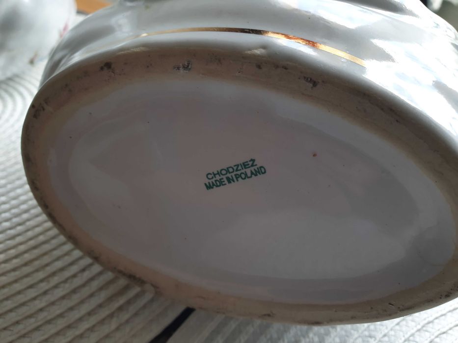 Łabędzie porcelanowe Chodzież mały i duży.