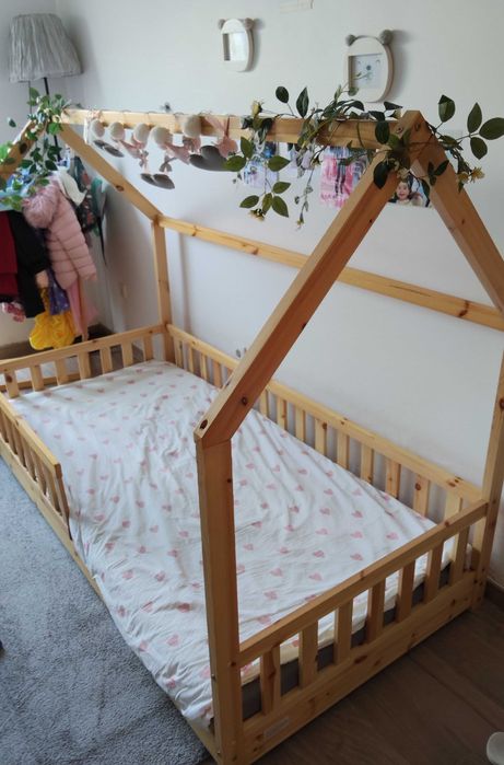 Cama infantil  MONTESORI com colchão