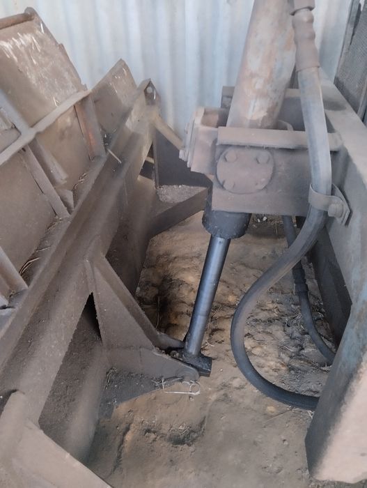 Продам трактор т-74.