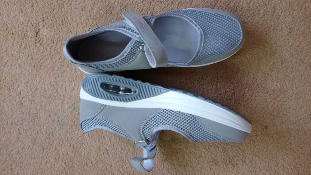 Жіночі спортивні босоніжки, літні кросівки р.40, 41