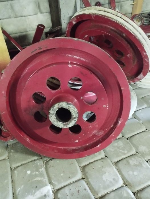 Шківи до комбайнів Кейс,Ліда