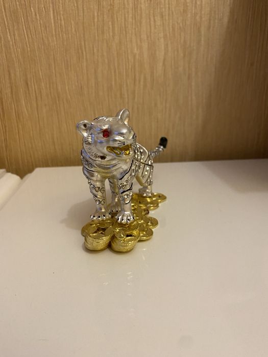 Статуетка, шкатулка