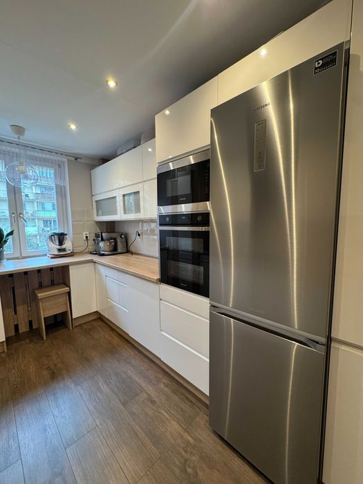 Sprzedam mieszanie 63m2, 3 pokojowe, pierwsze piętro Wesoła