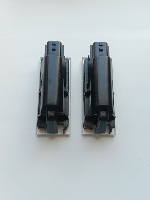 Лед підсвітка номеру Рено