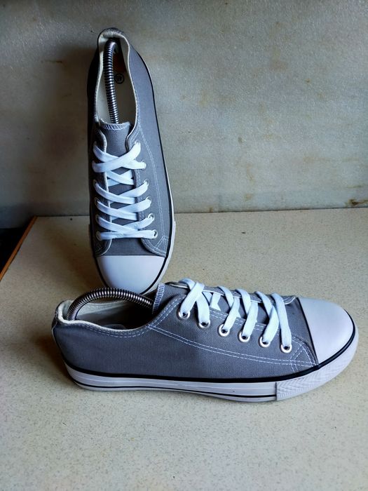 Trampki tenisówki klasyczne 45