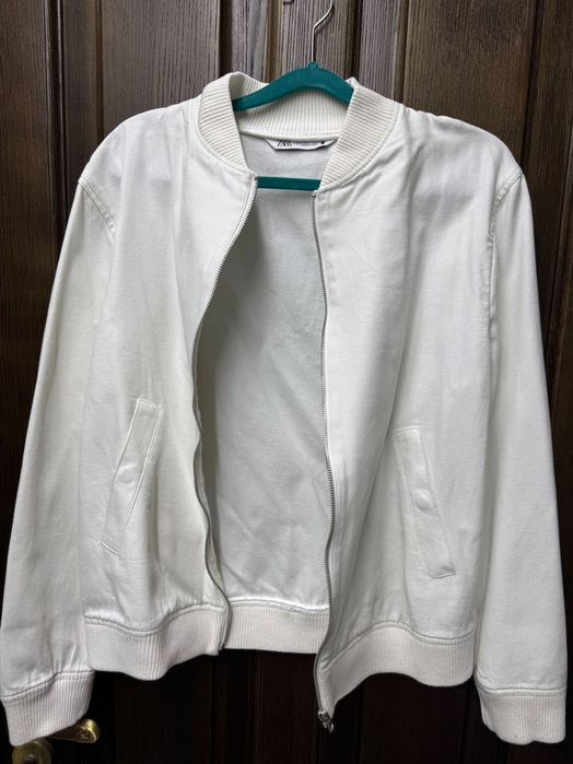 Бомбер Zara жіночий