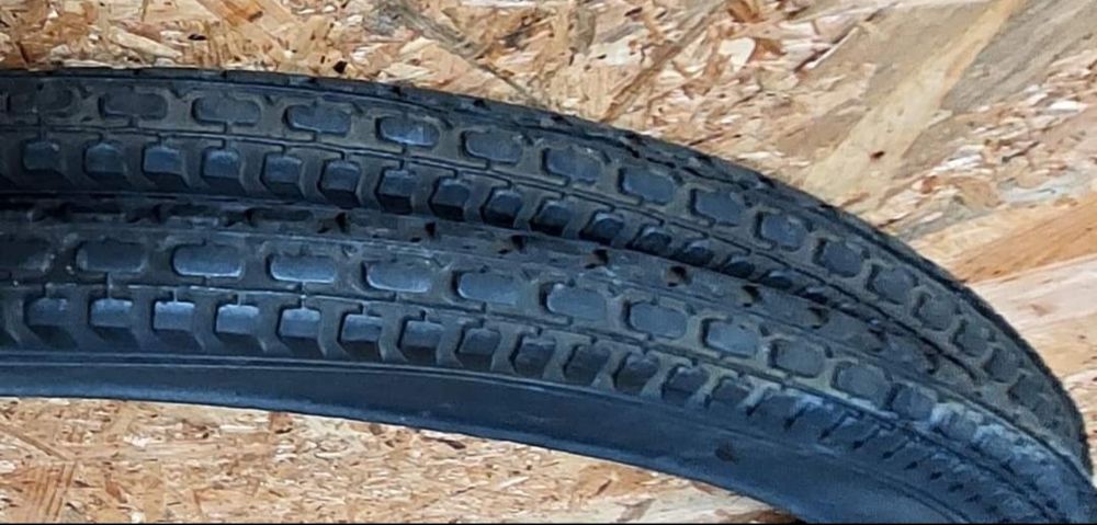 Par de Pneus ZANDI 22 x 1.3/8 - Novos!