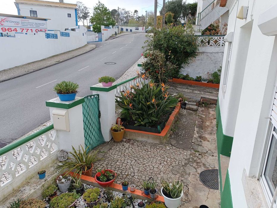 Moradia T3 Malveira lote 250m2, garagem, jardim e terraço