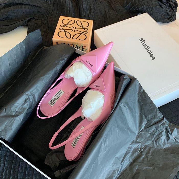 Туфлі Slingback Prada в асортименті