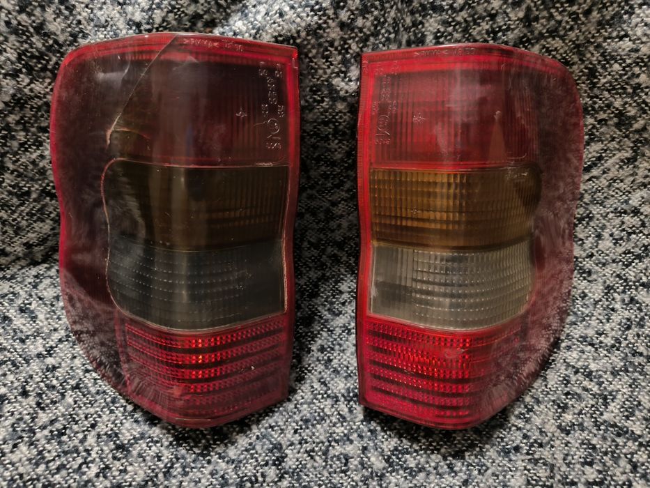 Opel Combo B - Faróis Traseiros