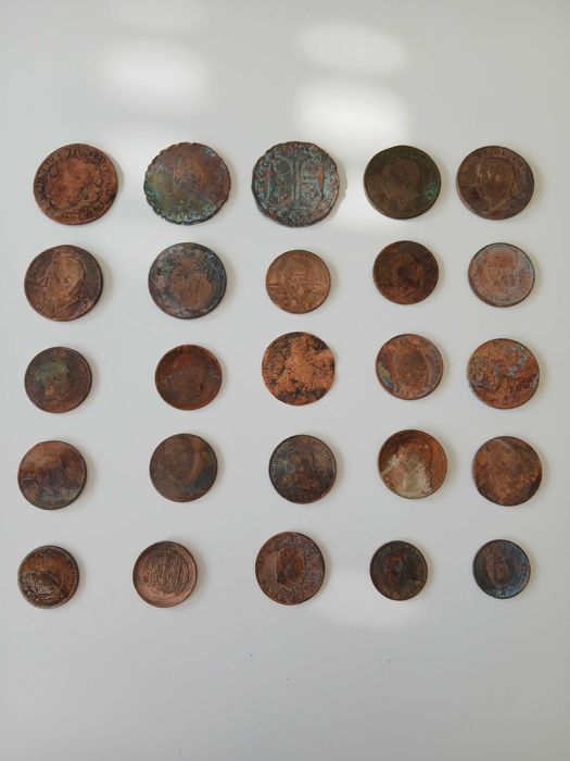 Moedas Monarquia. Lote de 50 Unidades.