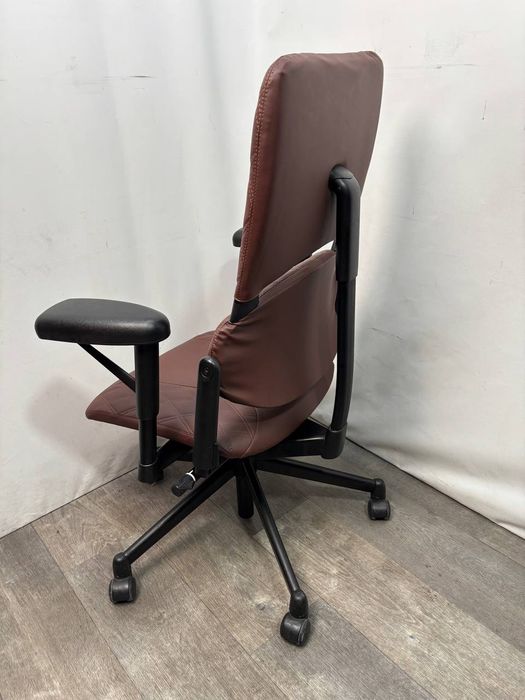Steelcase Please  стілкейс стилкейс Ортопедичне ергономічне комп'ютерне крісло  з поясничною підтримкою