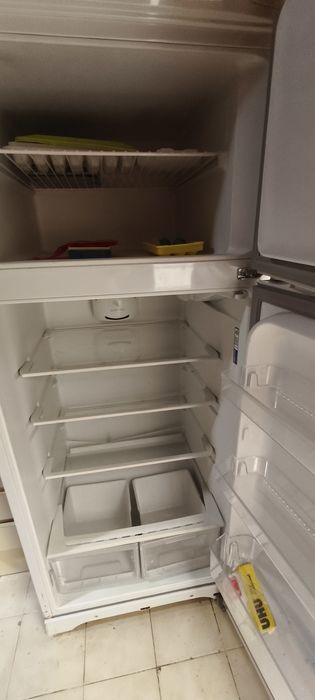 Urgente - ​Móveis de Sala + Fogão Vitrocerâmico c/ Forno + Frigorífico