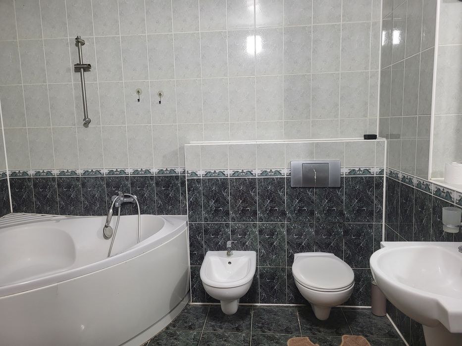 Продам частину будинку в центрі