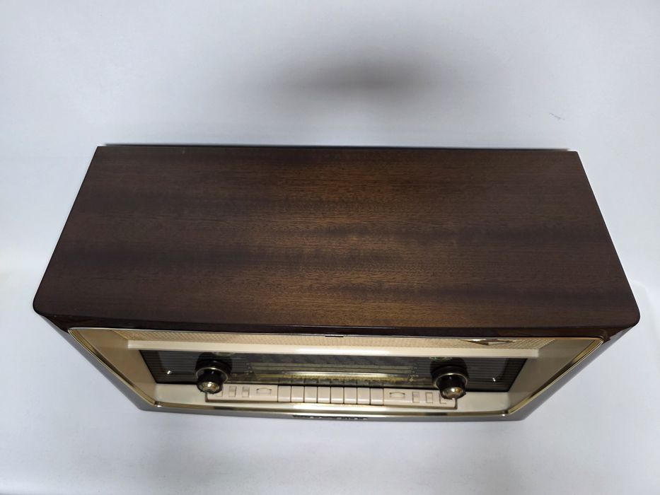 Rádio antigo reparado Nordmende