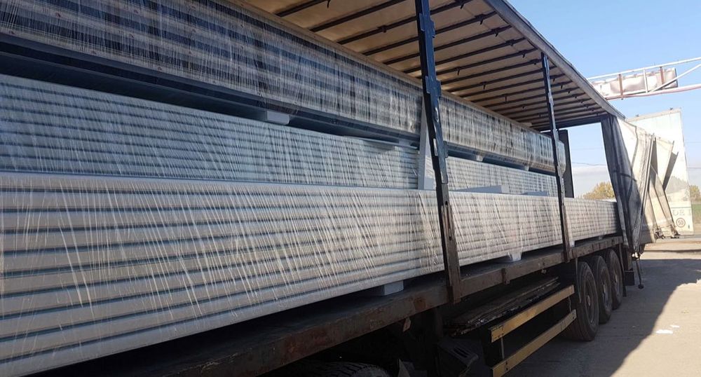 Сендвіч панелі стіновi та даховi.