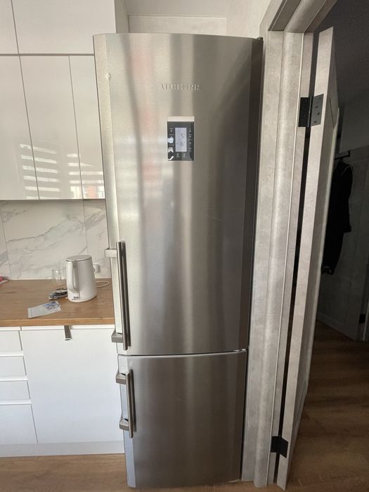 Холодильник liebherr