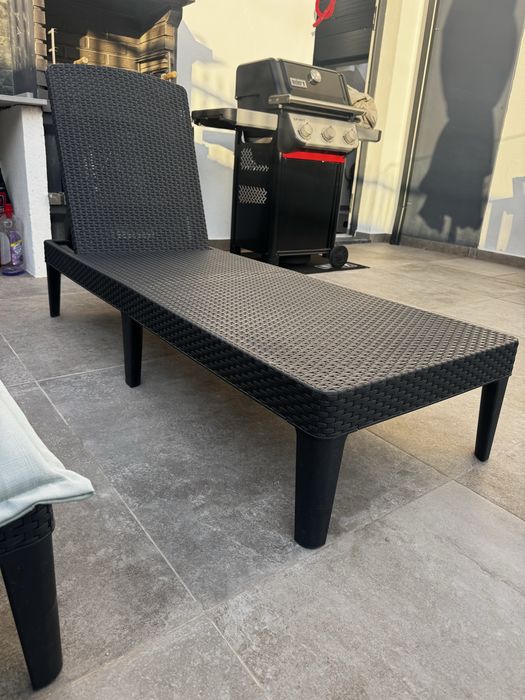Esperguiçadeiras / camas de piscina (2 unidades)