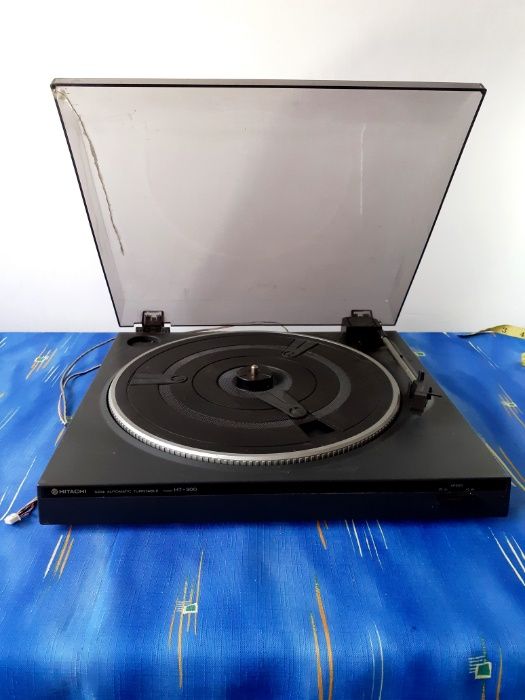 gramofon HITACHI HT - 300