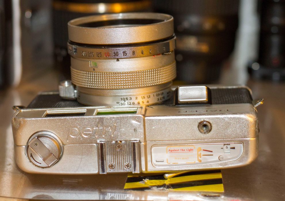 предмет колекціонування фотоапарат Petri Racer 2.8 45mm
