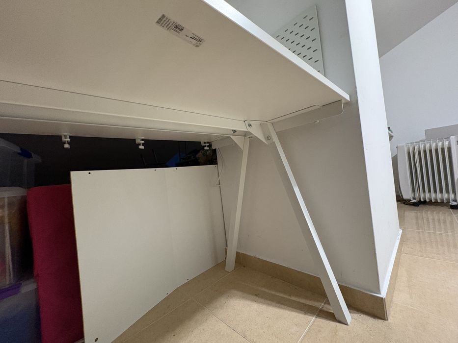 2 secretárias  de escritório Ikea cor brancas