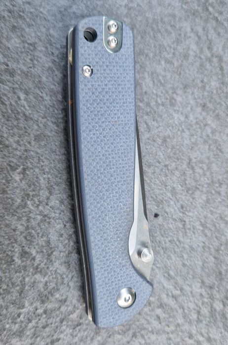 Ganzo G6805-CF (Carbon Fiber / Axis-Lock)