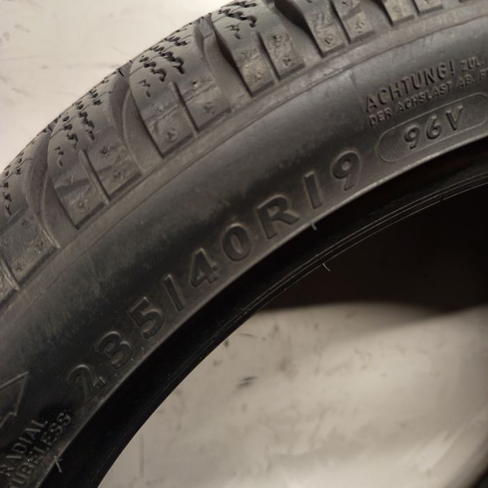 235/40R19 Dunlop WinterSport 3D