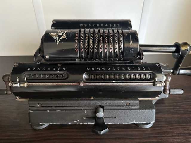ANTARES unikalny włoski mechaniczny kalkulator z lat  1942 do 1944