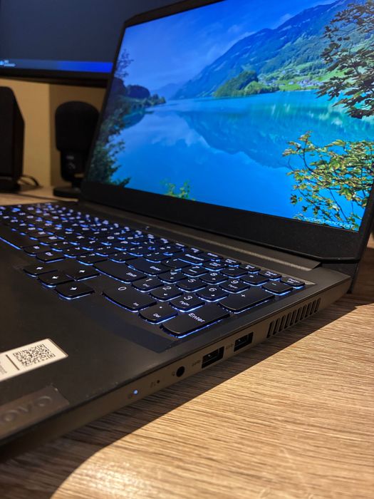 Lenovo IdeaPad Gaming 3 15ACH6 | Ryzen 5 | RTX 2050 | 32GB | 1 TB | 144Hz